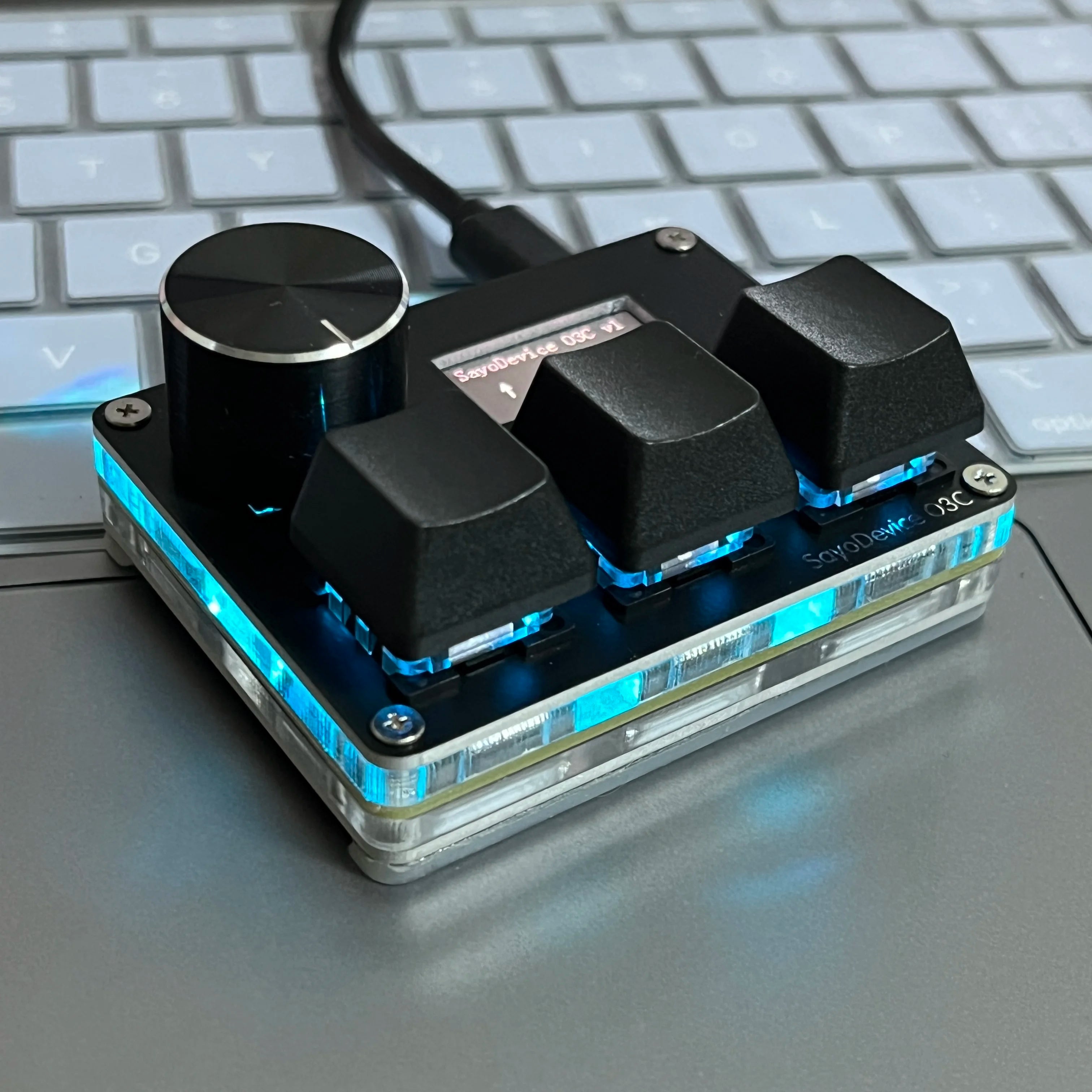 O3C SayoDevice OSU O3C Rapid Trigger Hall Switches Magnetic Pink Switches Keyboard With Knob Screen Copy Paste Shotcut